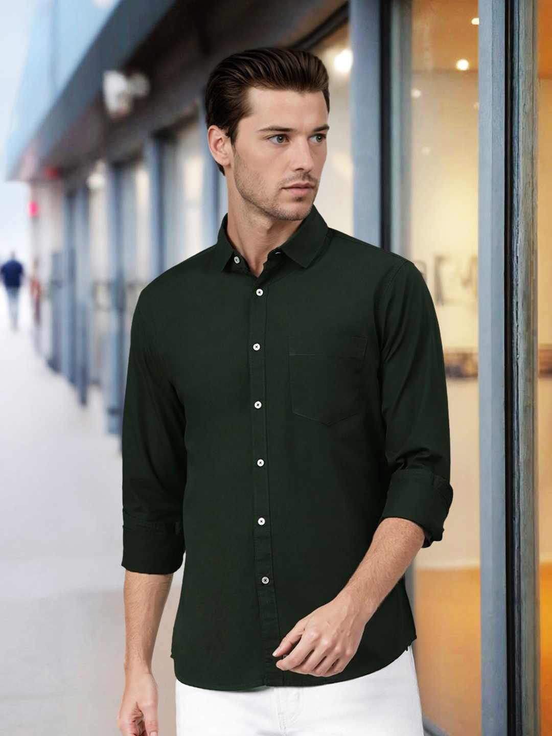 

Dennis Lingo Men Green Pure Cotton Slim Fit Solid Casual Shirt