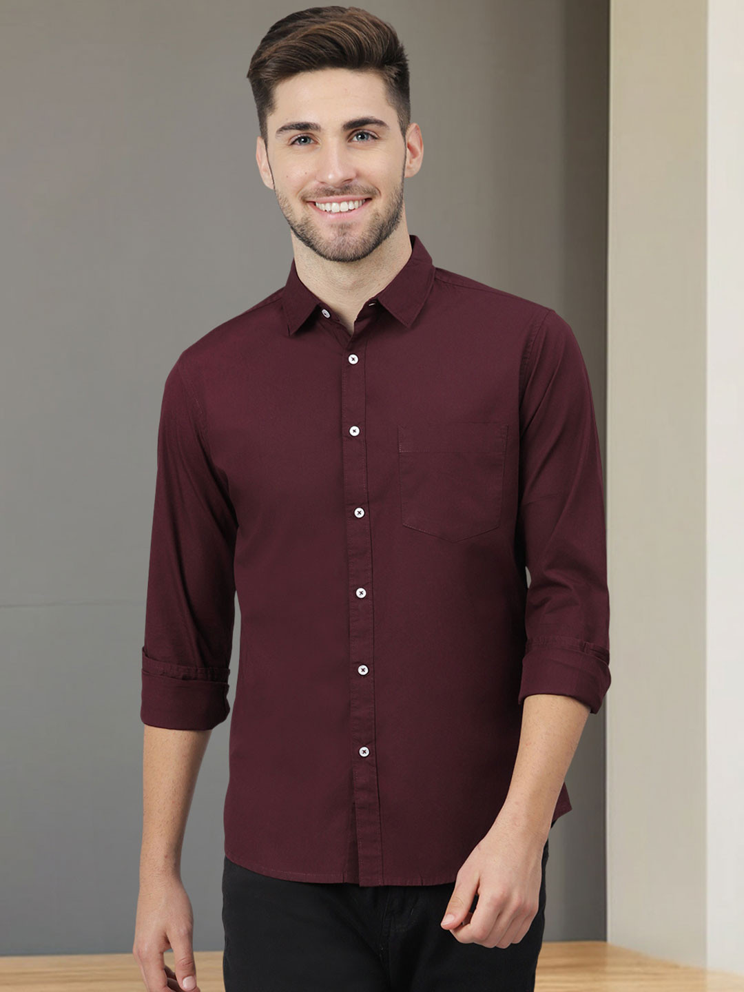 Dennis Lingo Men Burgundy Slim Fit Solid Pure Cotton Casual Shirt