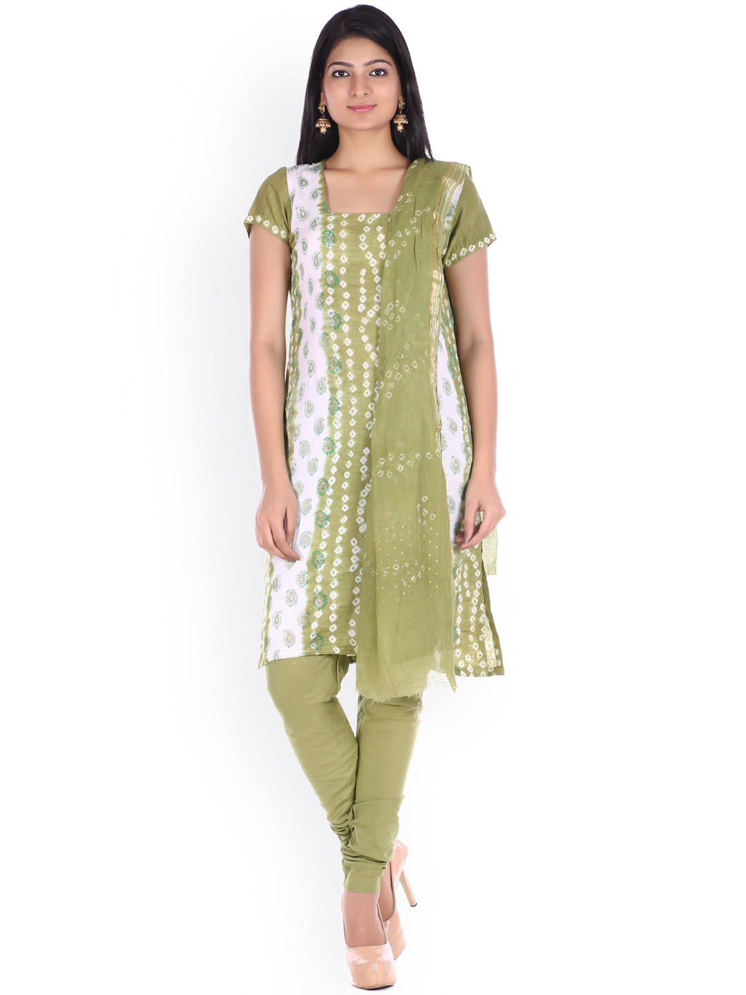 

SOUNDARYA Green Bandhani Print Unstitched Dress Material