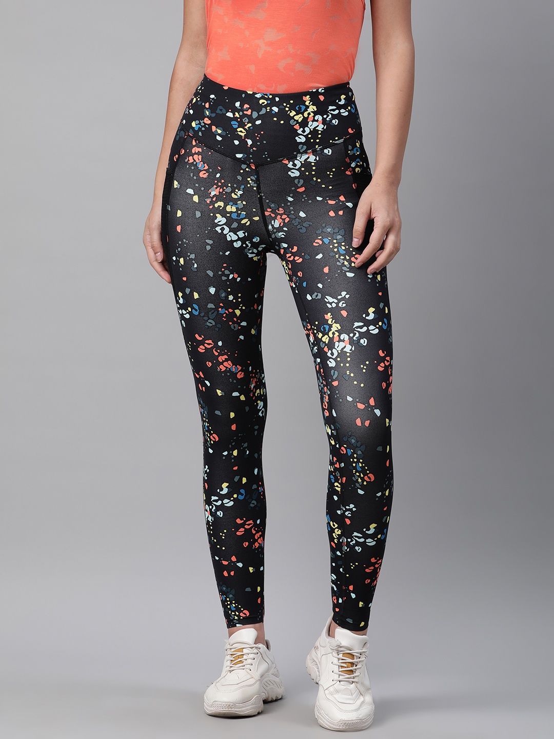 

Marks & Spencer Women Black & White Printed Tights