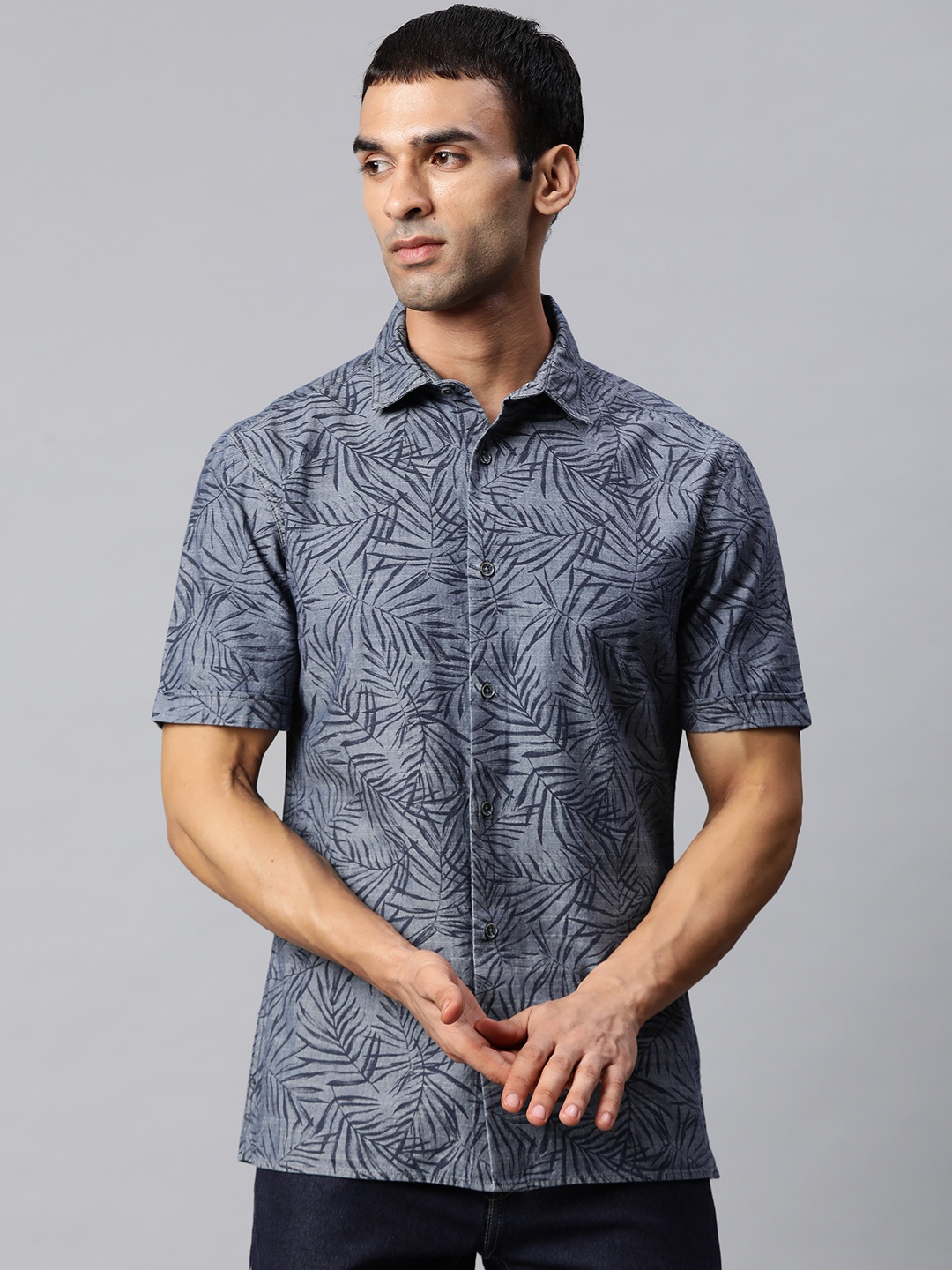 

Marks & Spencer Men Blue Floral Opaque Printed Casual Shirt