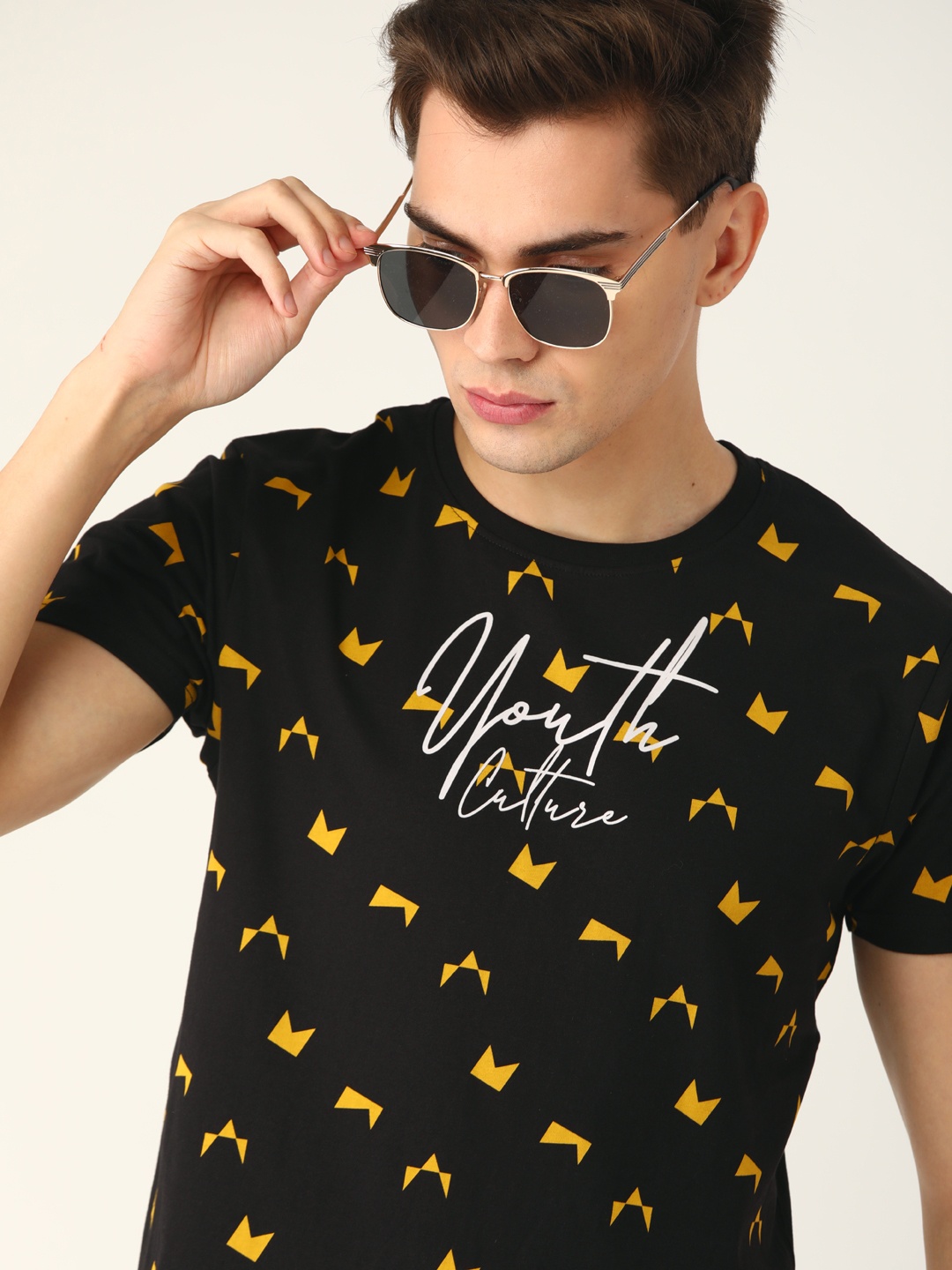 

Moda Rapido Men Black & Mustard Yellow Pure Cotton Printed T-shirt