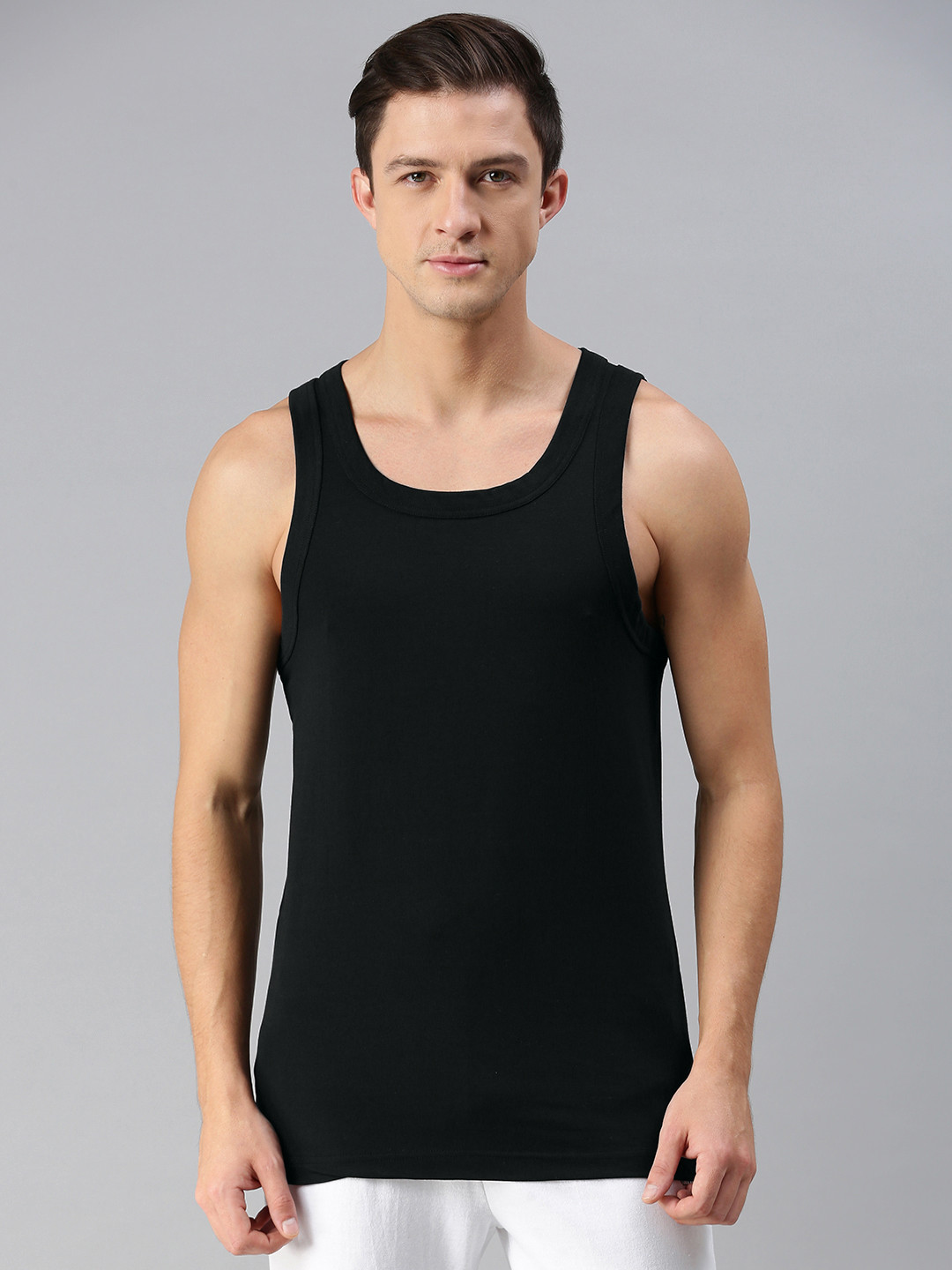 

HRX By Hrithik Roshan Men Solid Antimicrobial Lifestyle Innerwear Vests, Black