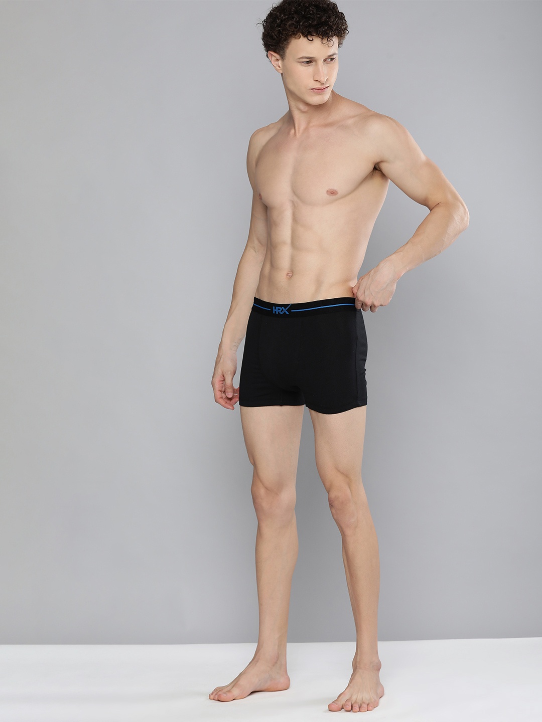

HRX By Hrithik Roshan Men Solid Antimicrobial Lifestyle Trunk, Black