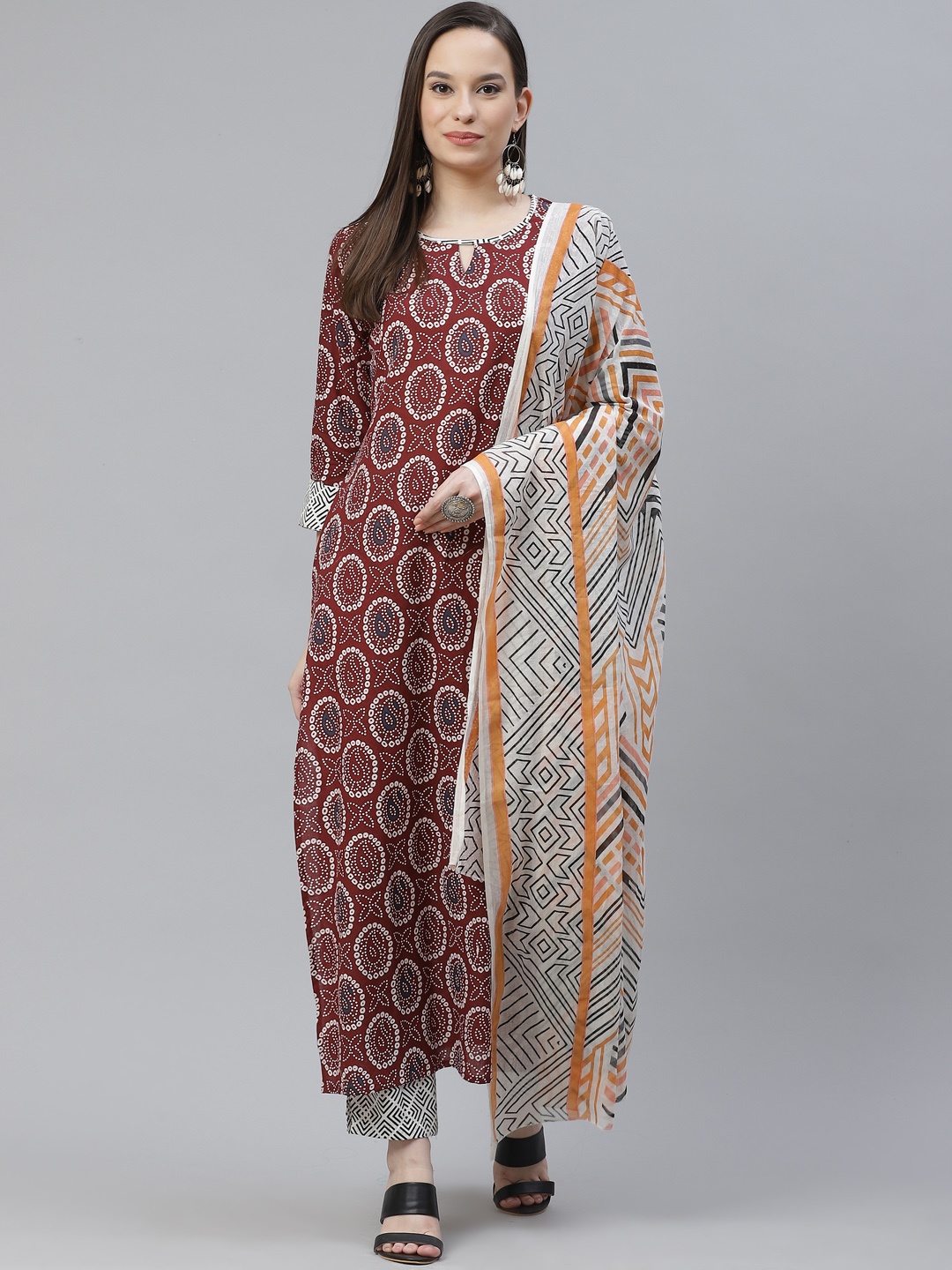 

mokshi Women Maroon Printed Pure Cotton Kurta with Trousers & With Dupatta