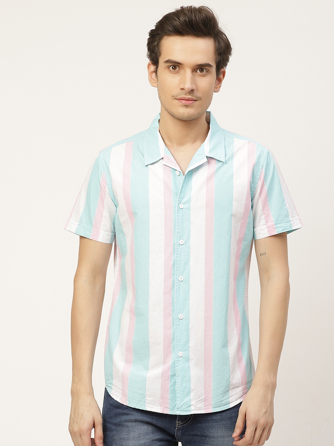 

Moda Rapido Men White & Turquoise Blue Slim Fit Striped Pure Cotton Casual Shirt