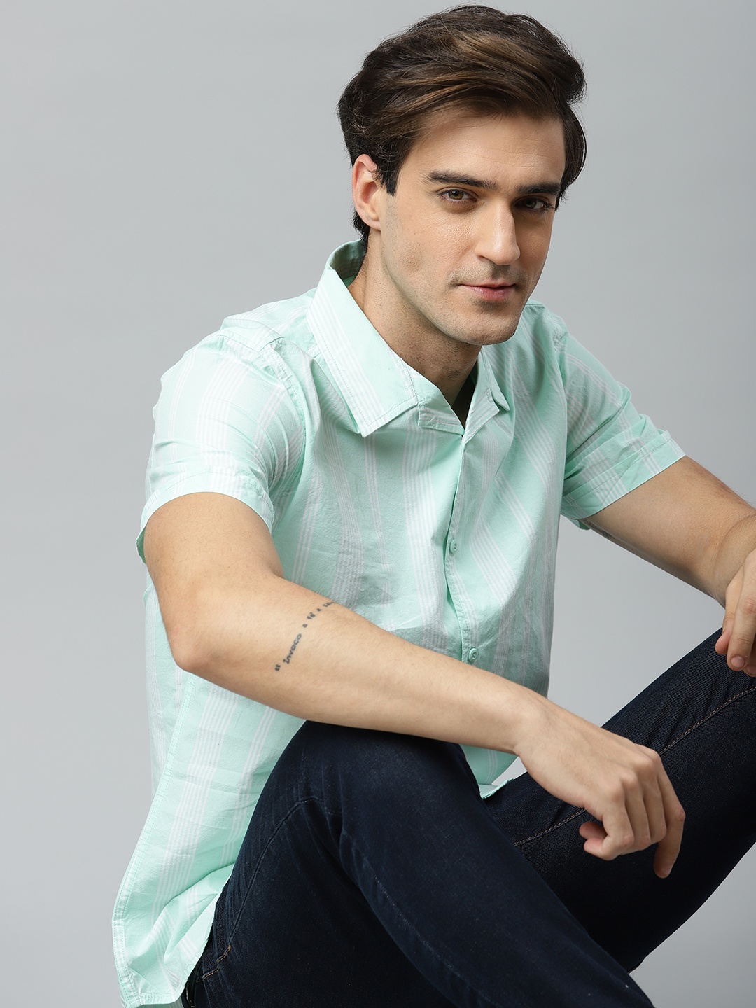 

HERE&NOW Men Blue & White Cotton Slim Fit Striped Casual Shirt