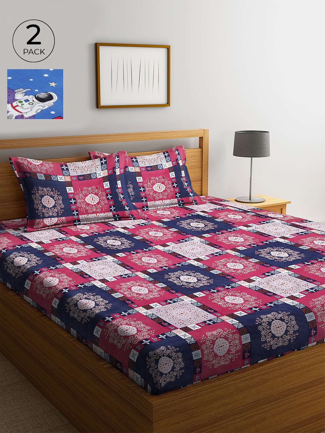 

KLOTTHE Pink & White Geometric 210 TC Cotton 2 King Bedsheet with 4 Pillow Covers