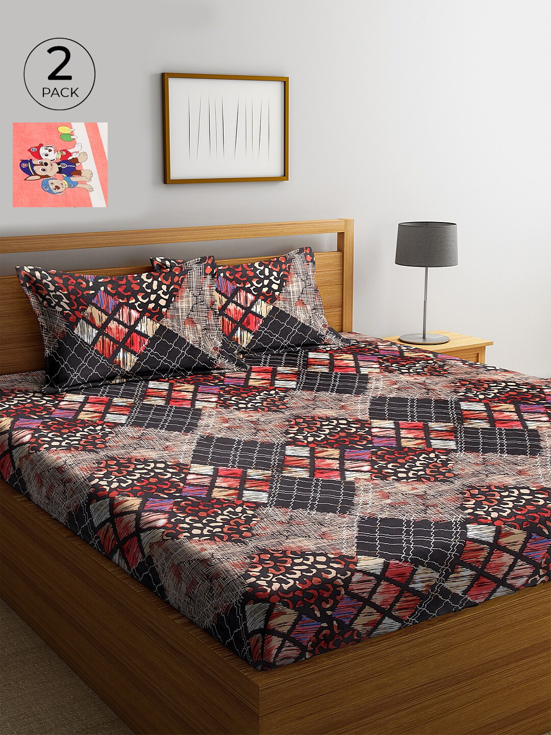 

KLOTTHE Pack of 2 Peach & Black 210 TC Cotton King Bedsheets with 4 Pillow Covers