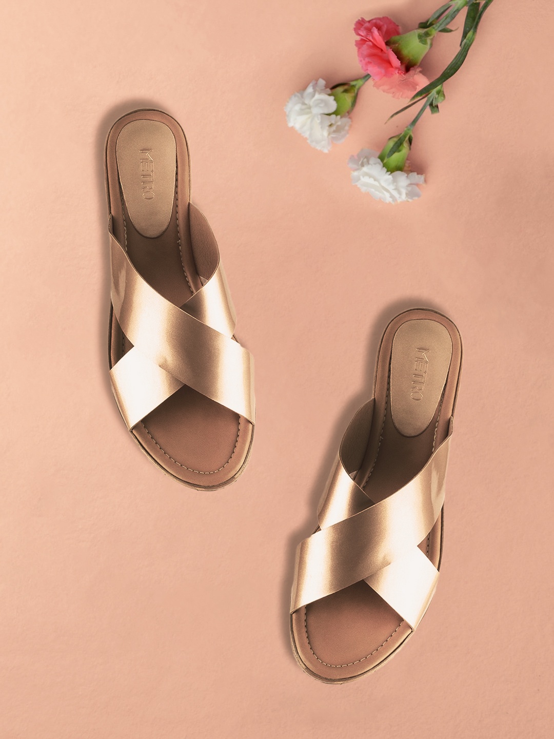 

Metro Women Rose Gold-Toned Solid Flatforms