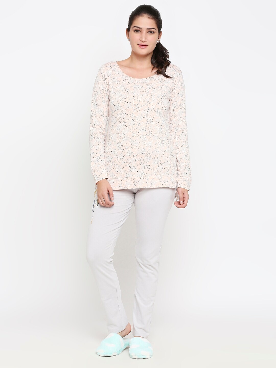 

XIN Women Peach-Coloured & Grey Melange Printed Night suit