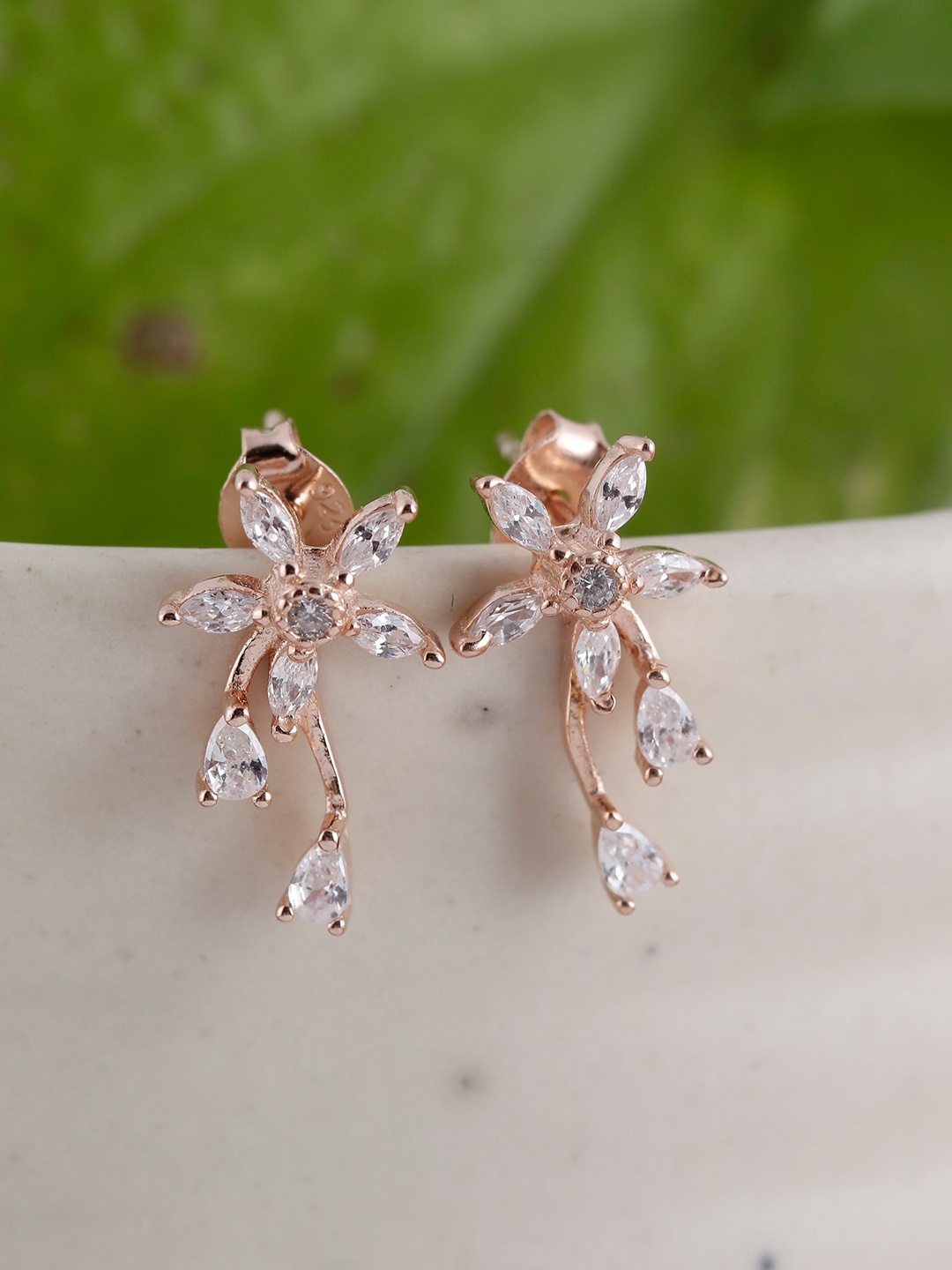 

GIVA 925 Sterling Silver Rose Gold Plated Blooming Flower Earrings