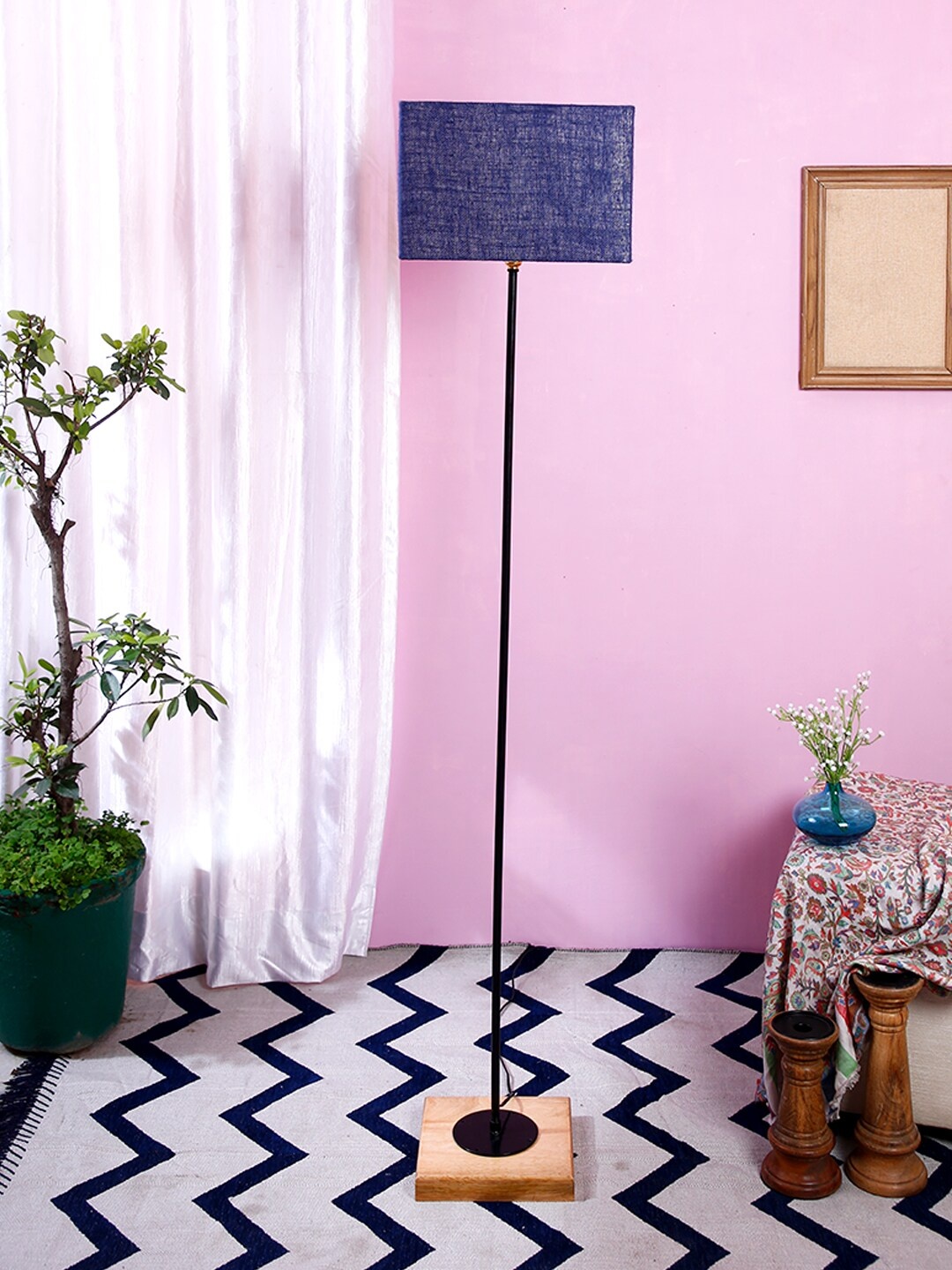 

Devansh Blue & Black Solid Traditional Club Lamp with Shade