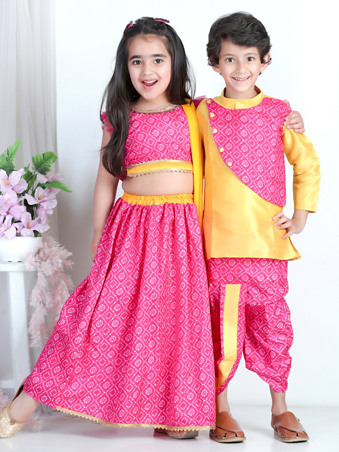 

BownBee Boys Pink & Yellow Colourblocked Kurti with Dhoti Pants