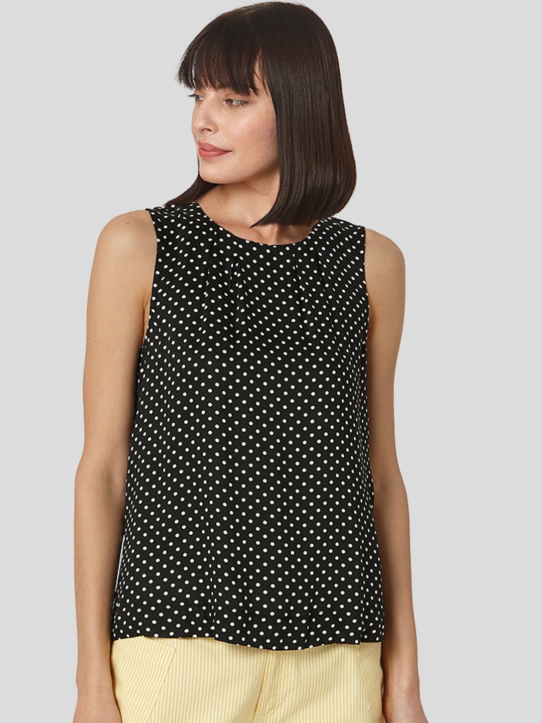

Vero Moda Women Black & White Regular Top