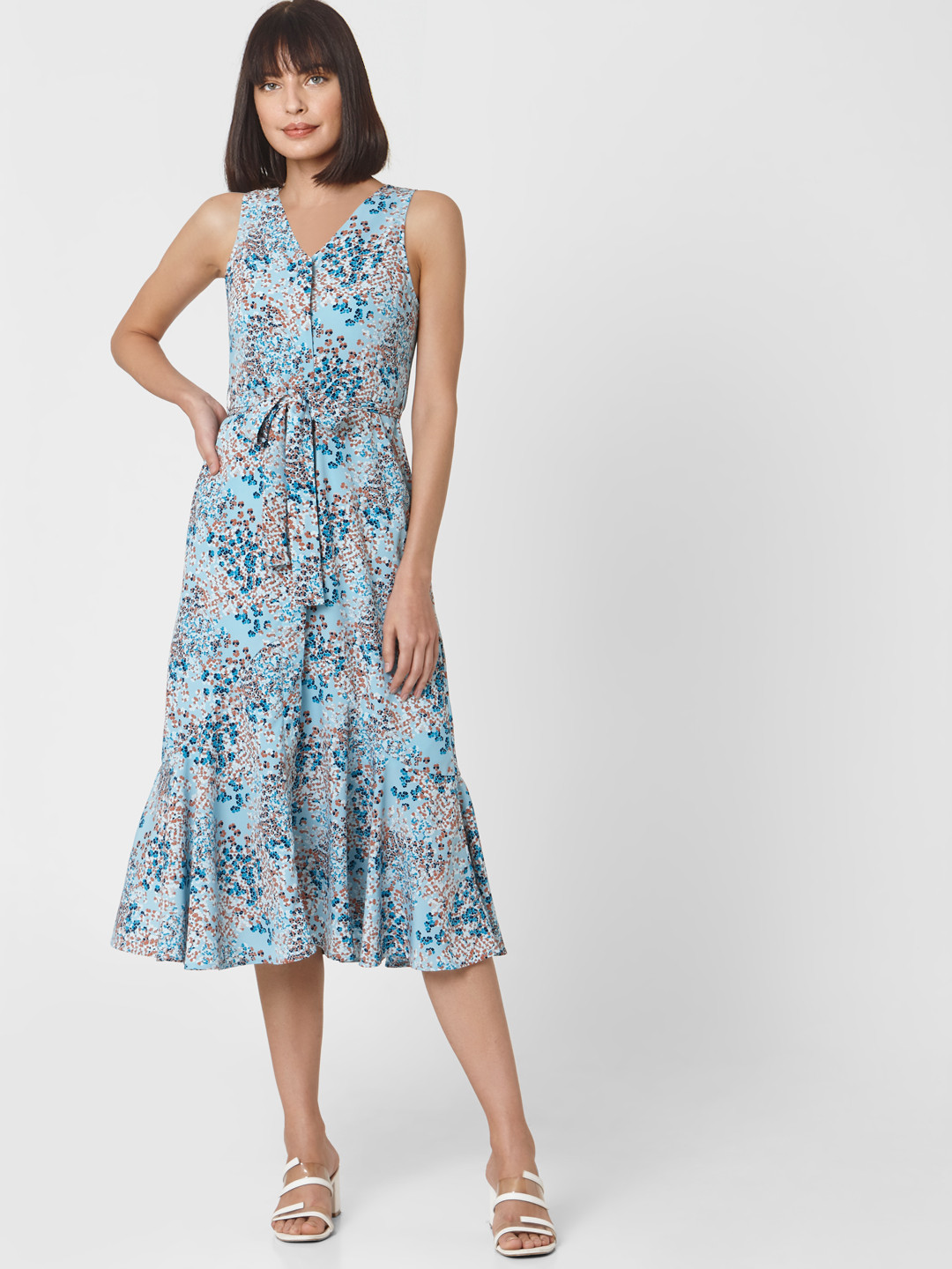 

Vero ModaWomen Blue & White Floral Tiered Midi Dress