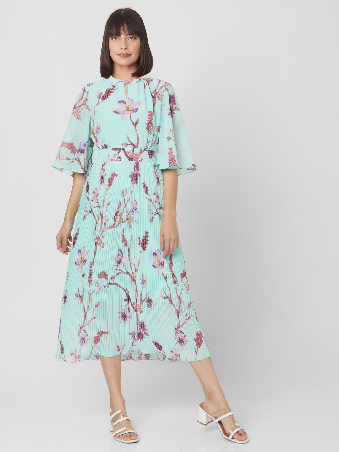 

Vero Moda Green Floral Keyhole Neck A-Line Midi Dress
