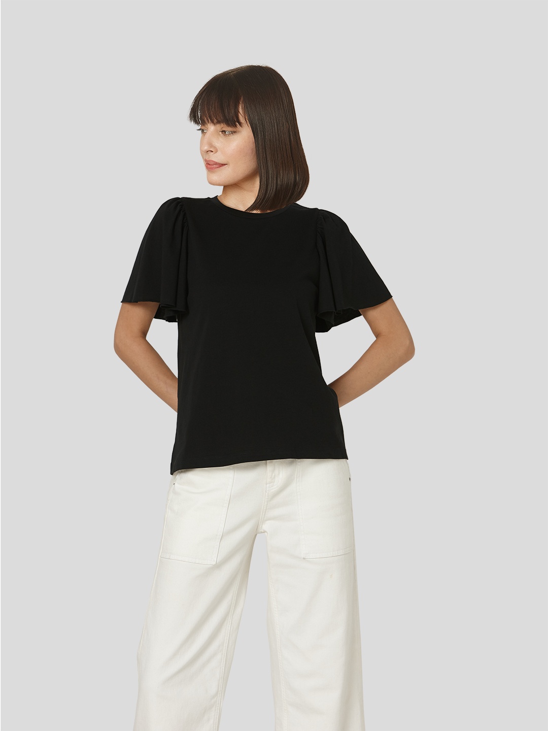 

Vero Moda Black Flared Sleeves Regular Top