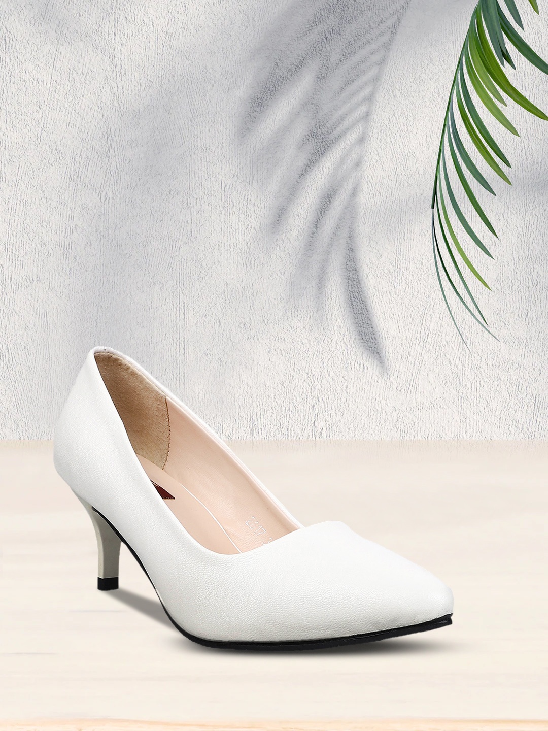 

SHUZ TOUCH Women White Solid Pumps
