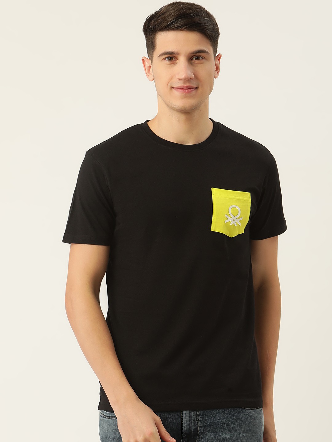 

United Colors of Benetton Men Black Solid Pure Cotton T-shirt