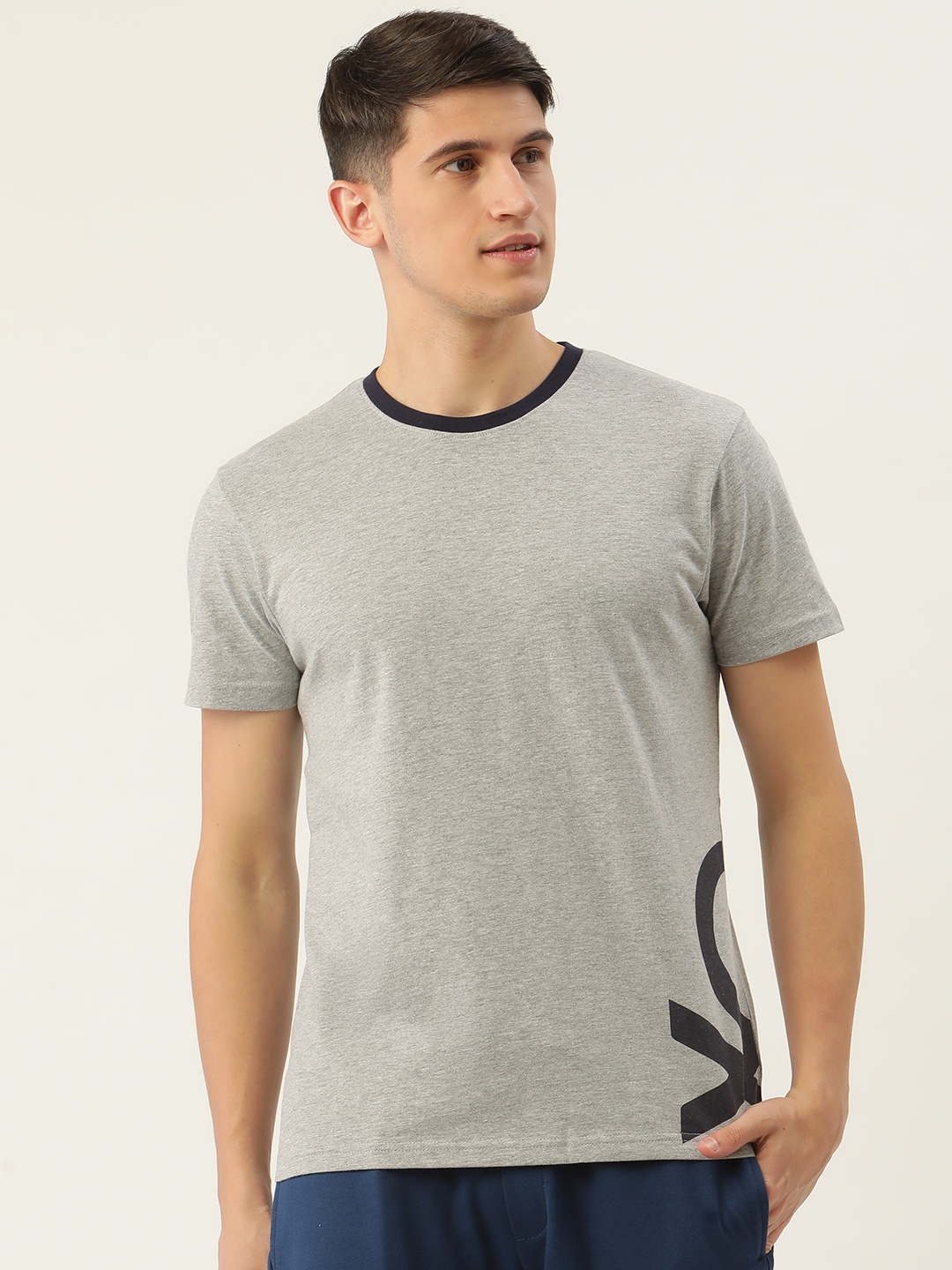 

United Colors of Benetton Men Grey Melange Brand Logo Printed T-shirt