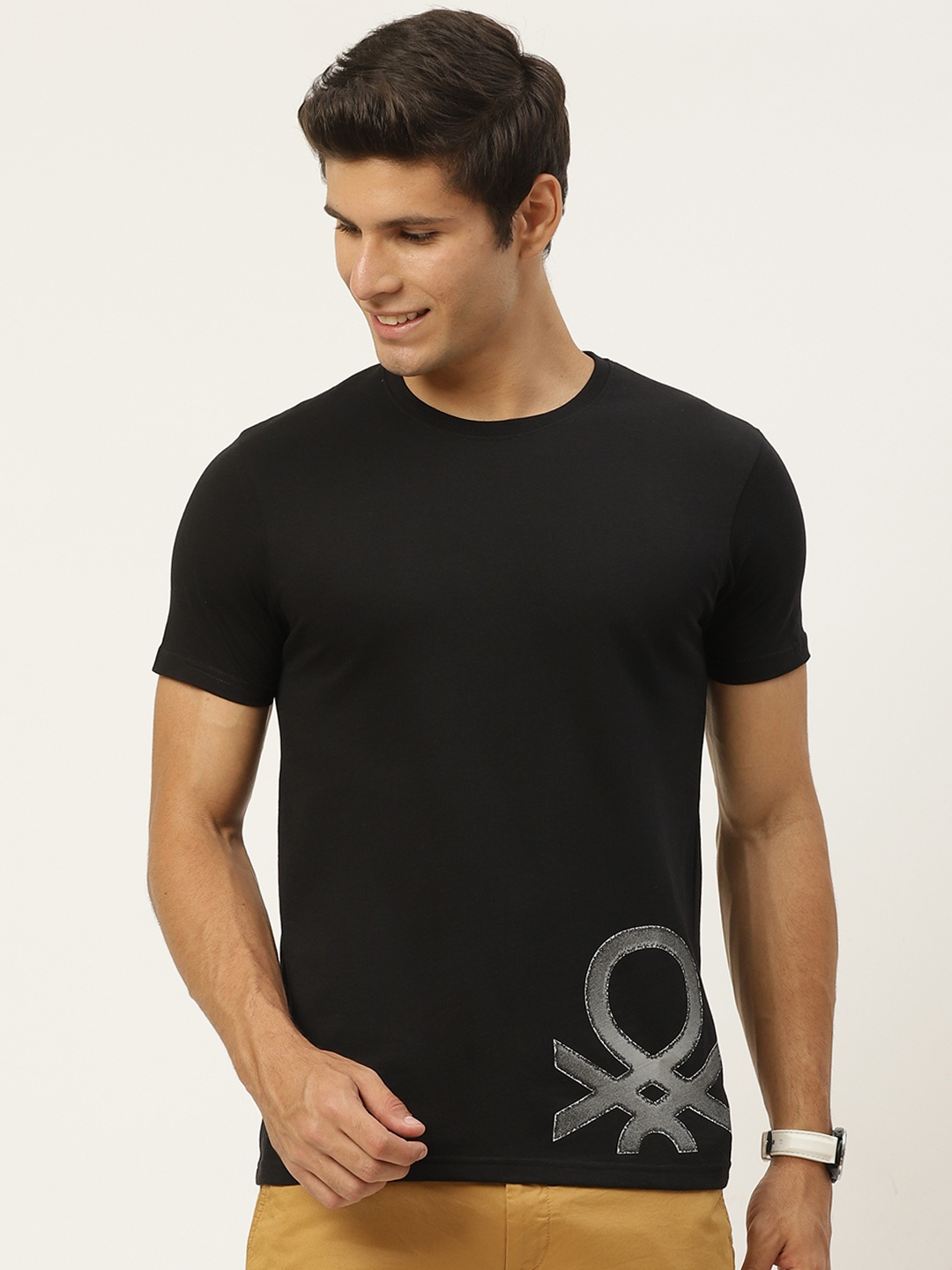 

United Colors of Benetton Men Black & Grey Pure Cotton Brand Logo Printed T-shirt