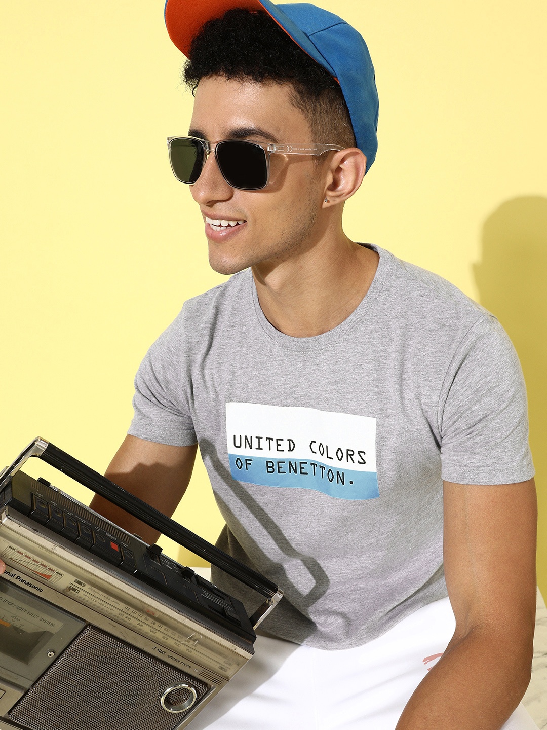

United Colors of Benetton Men Chic Grey Melange Printed Carefree Shape Tshirt