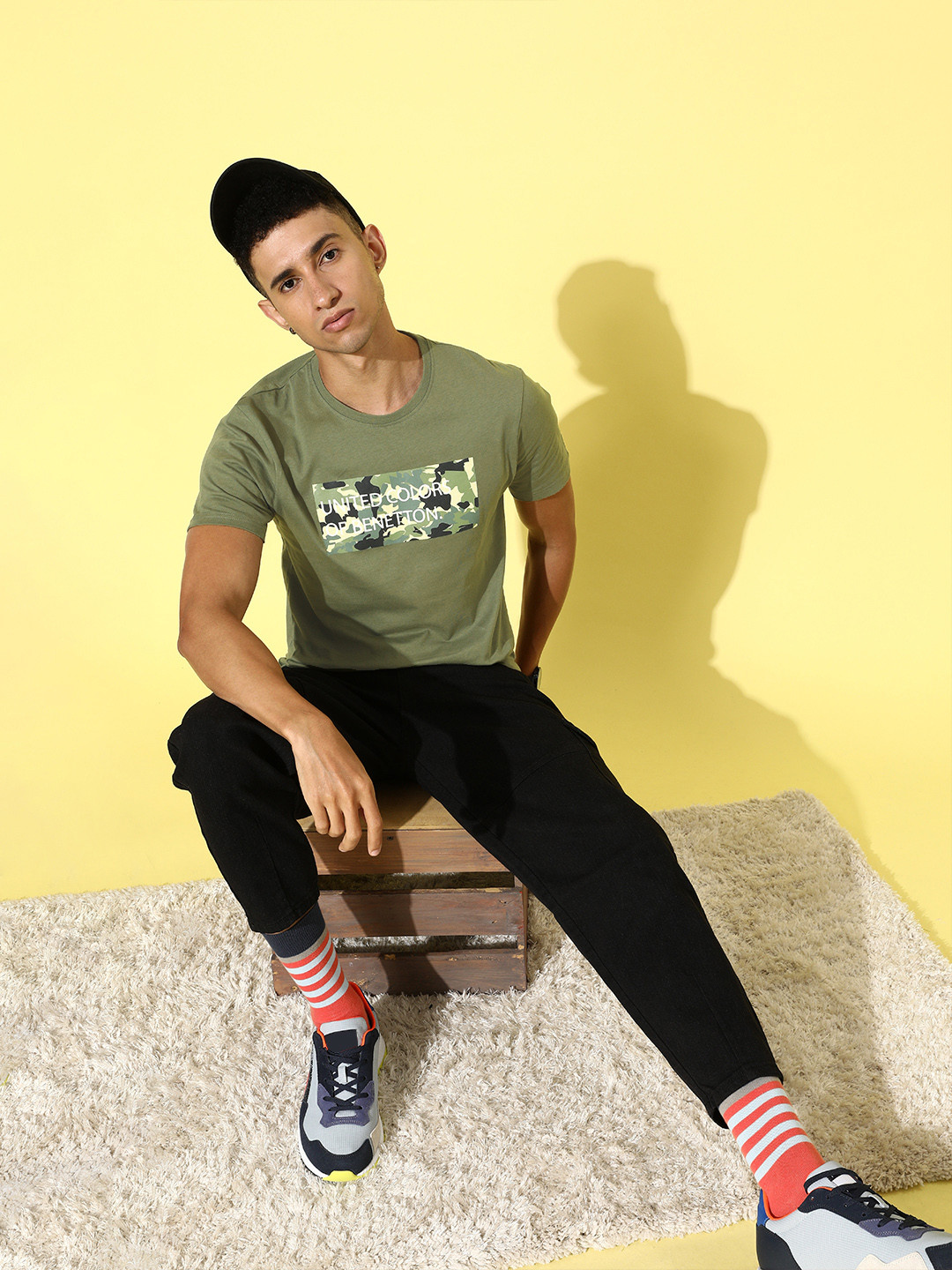 

United Colors of Benetton Men Olive Printed Carefree Shape Tshirt