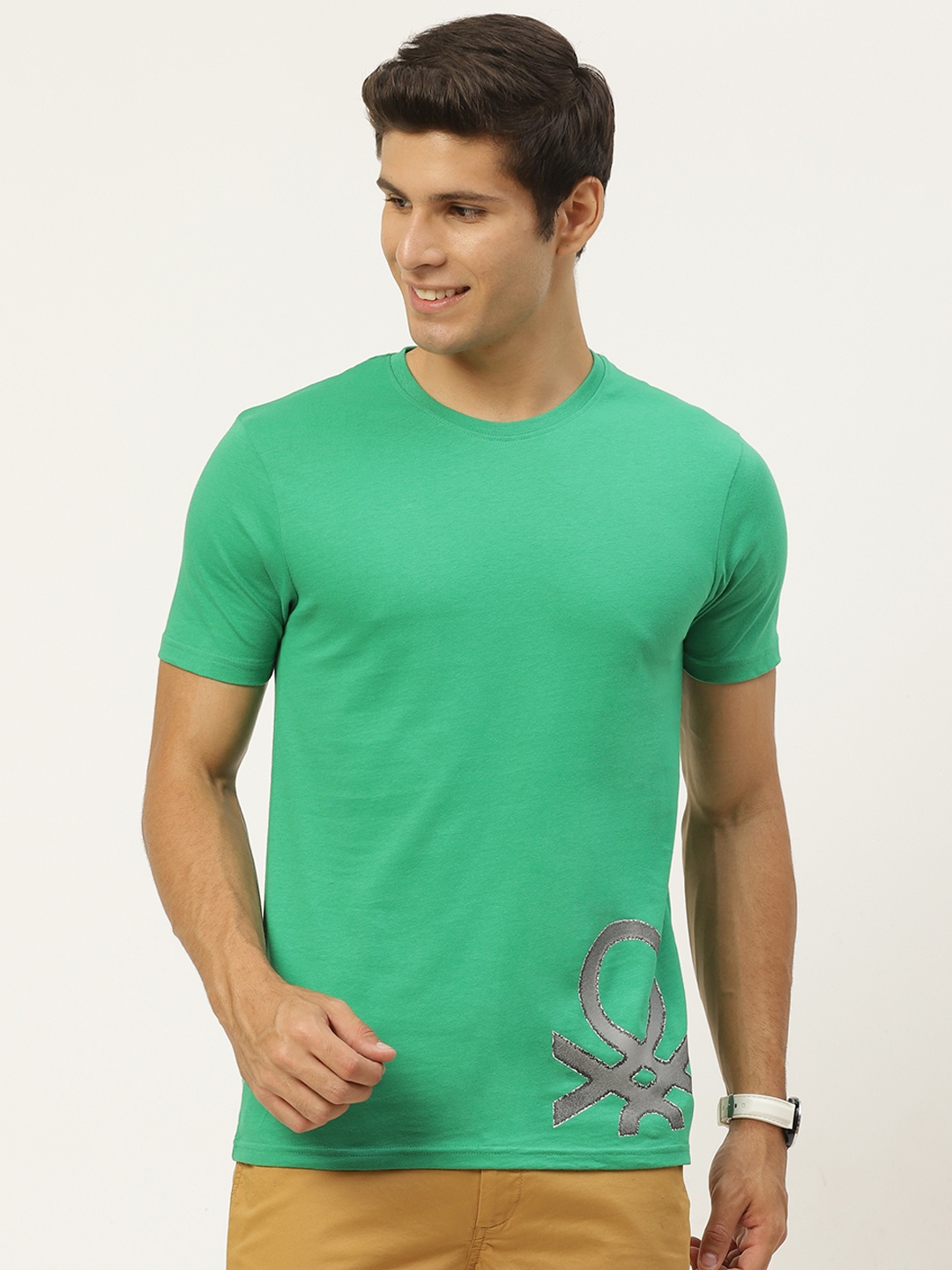 

United Colors of Benetton Men Green Pure Cotton Brand Logo T-shirt