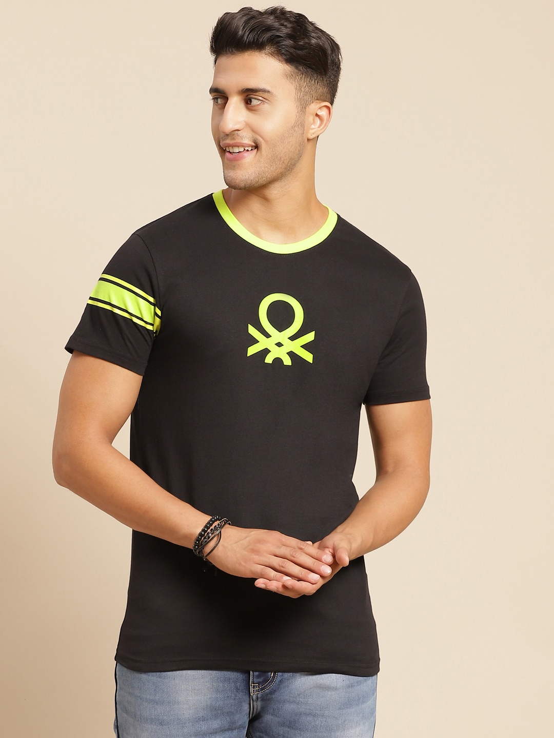 

United Colors of Benetton Men Black & Yellow Brand Logo Print Cotton T-shirt