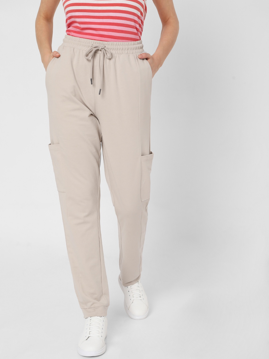 

Vero Moda Women Grey Slim Fit High-Rise Joggers Trousers