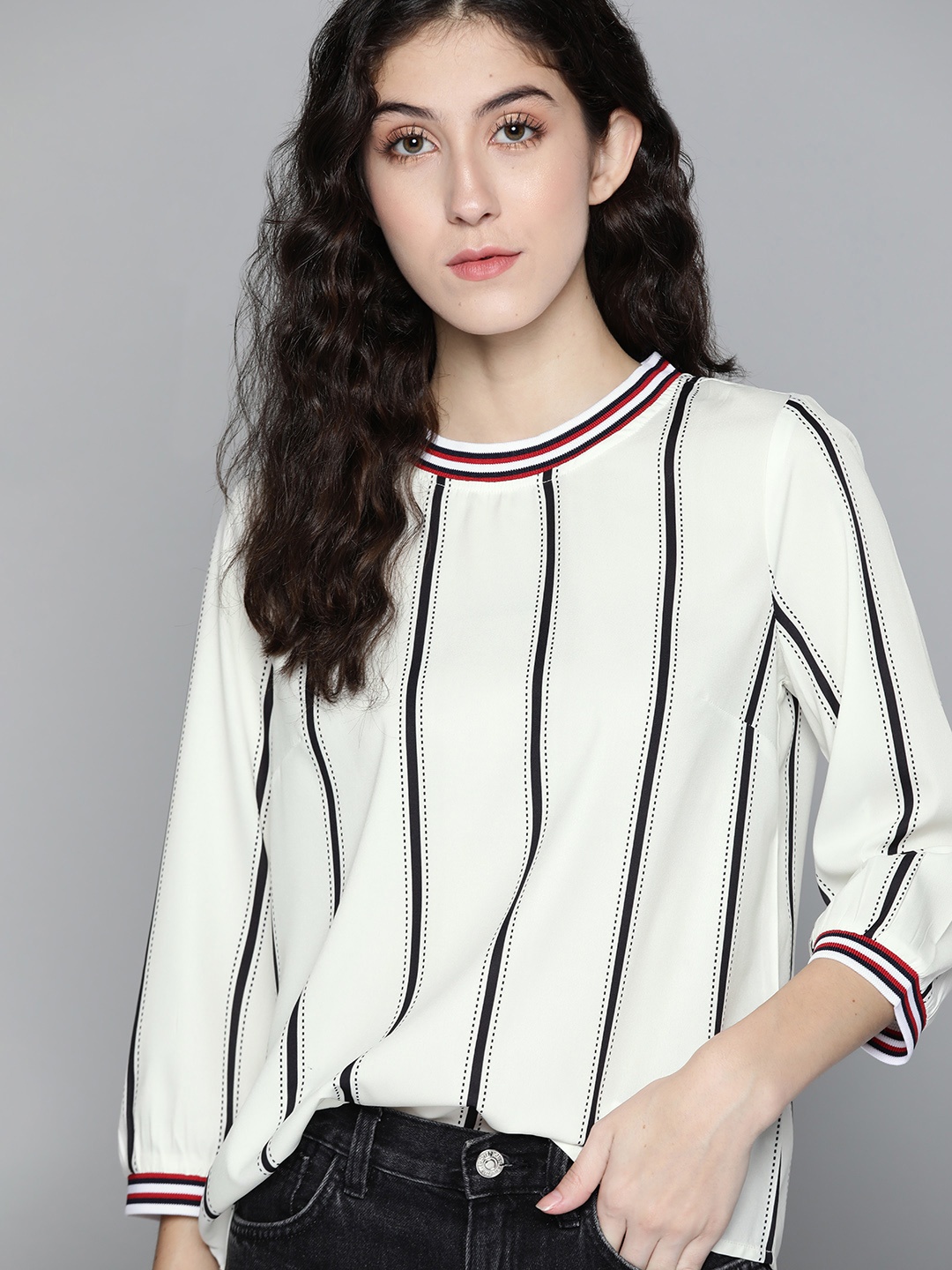 

Harvard Off White & Black Striped Top