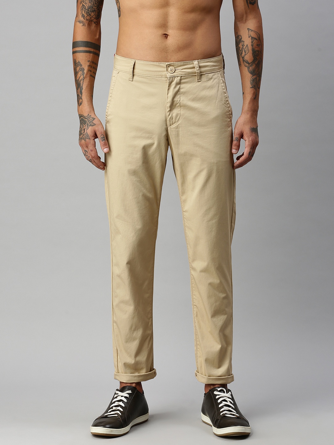 

Harvard Men Beige Solid Mid-Rise Regular Fit Trousers