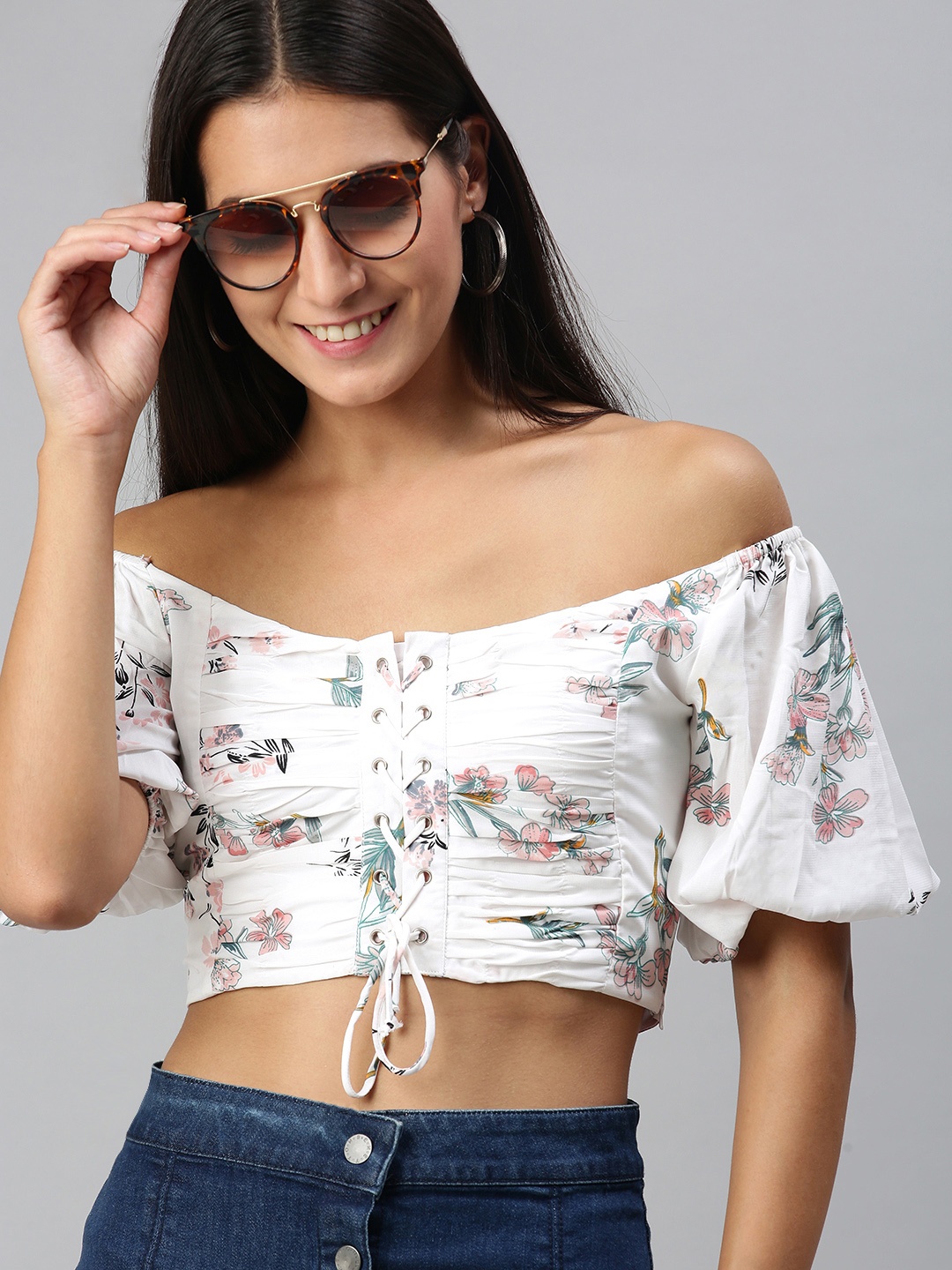 

KASSUALLY Serene White and Green Floral Print Ruched Crop Top