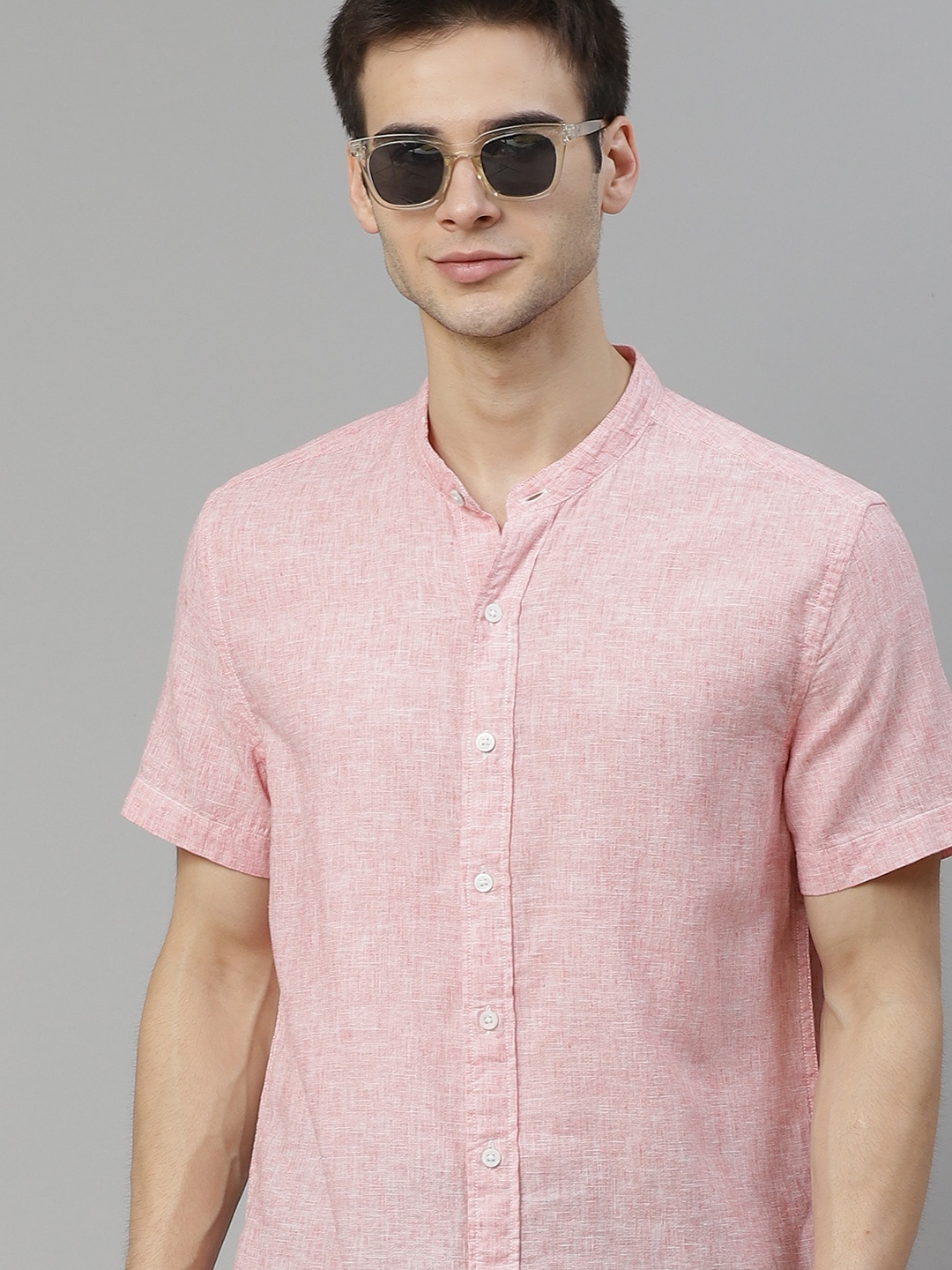 

Levis Men Pink Linen Blend Regular Fit Self Design Casual Shirt