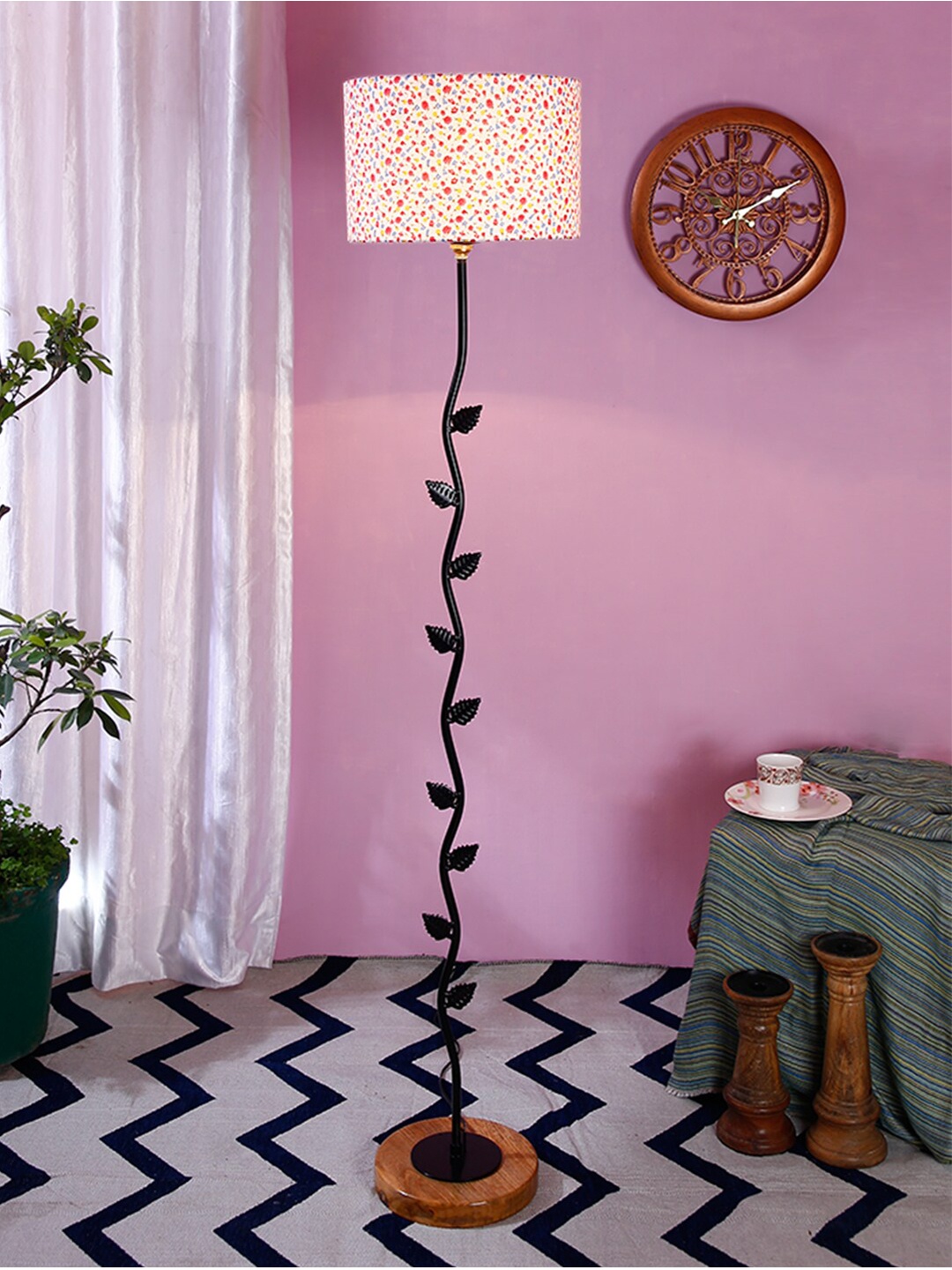

Devansh White & Pink Printed Traditional Club Lamp with Shade