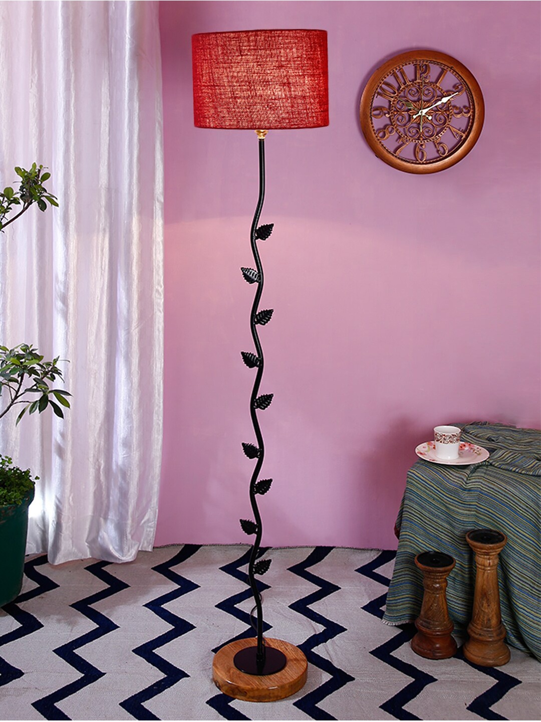 

Devansh Maroon & Black Solid Leaf Shaped Club Lamp