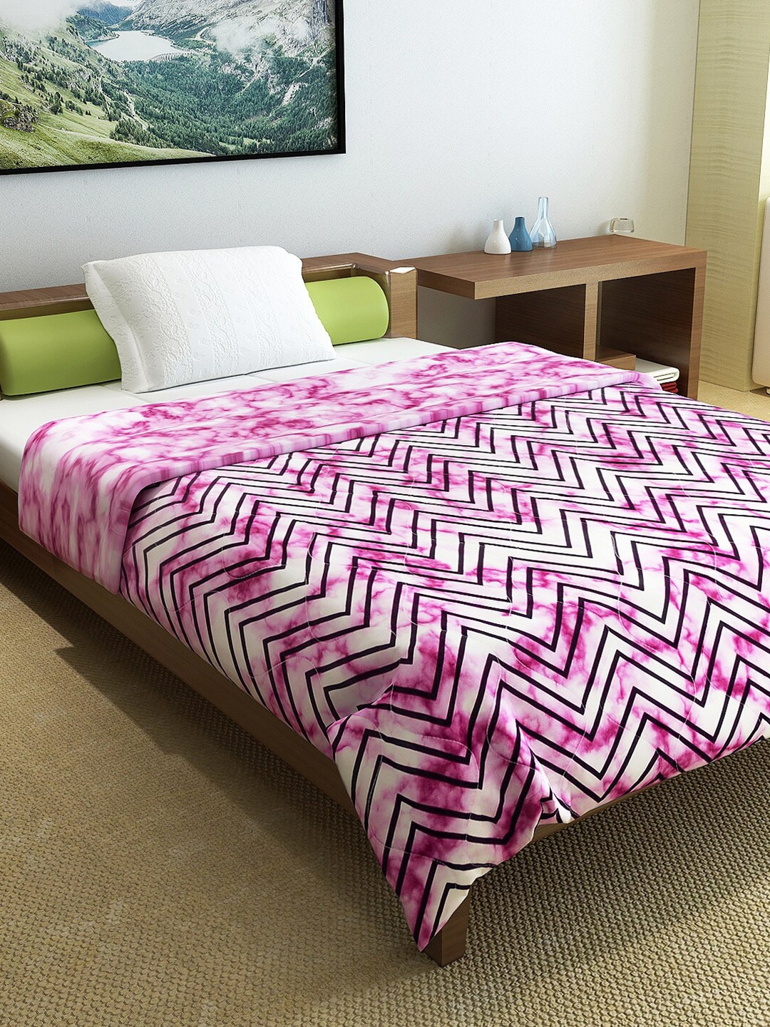 

Divine Casa Pink & Black Geometric Reversible Mild Winter 110 GSM Single Bed Comforter