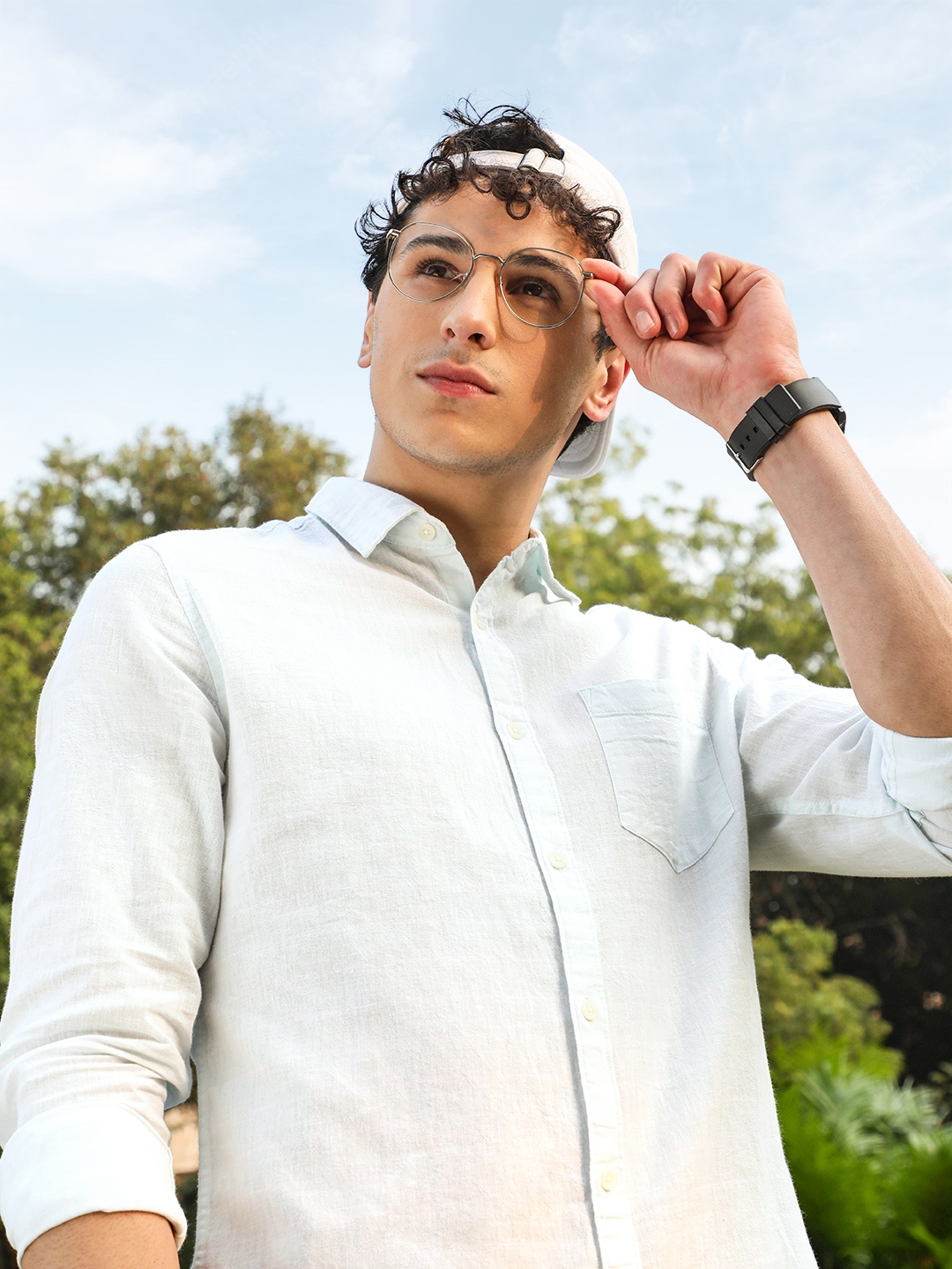 

HIGHLANDER Men White Slim Fit Solid Casual Shirt