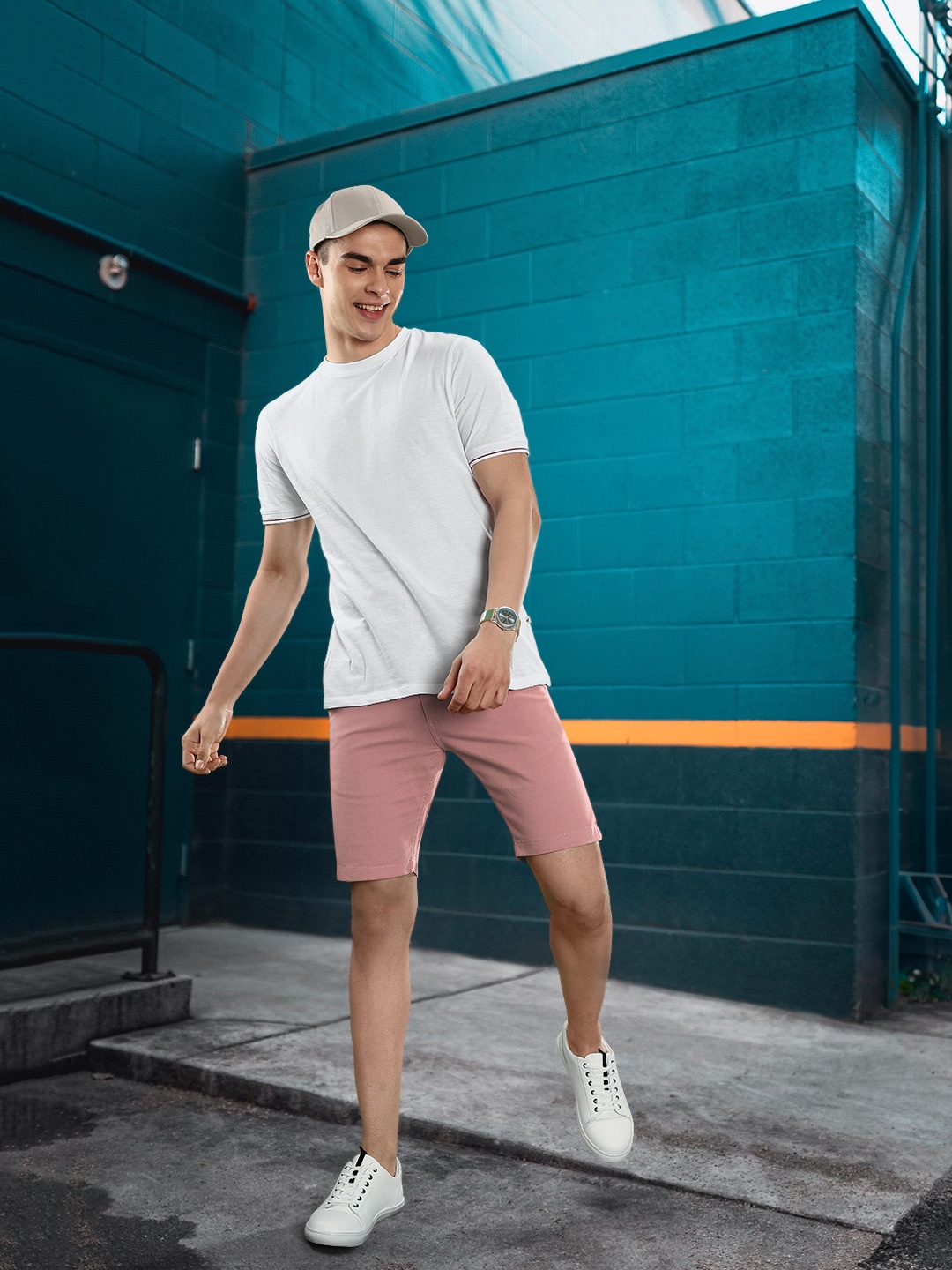 

HIGHLANDER Men Pink Solid Slim Fit Regular Shorts