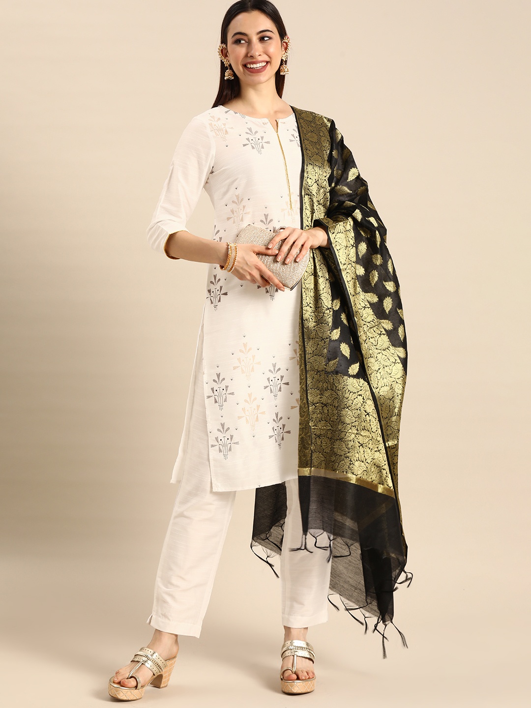 

Anouk Women White Floral Printed Regular Kurta with Trousers & Dupatta