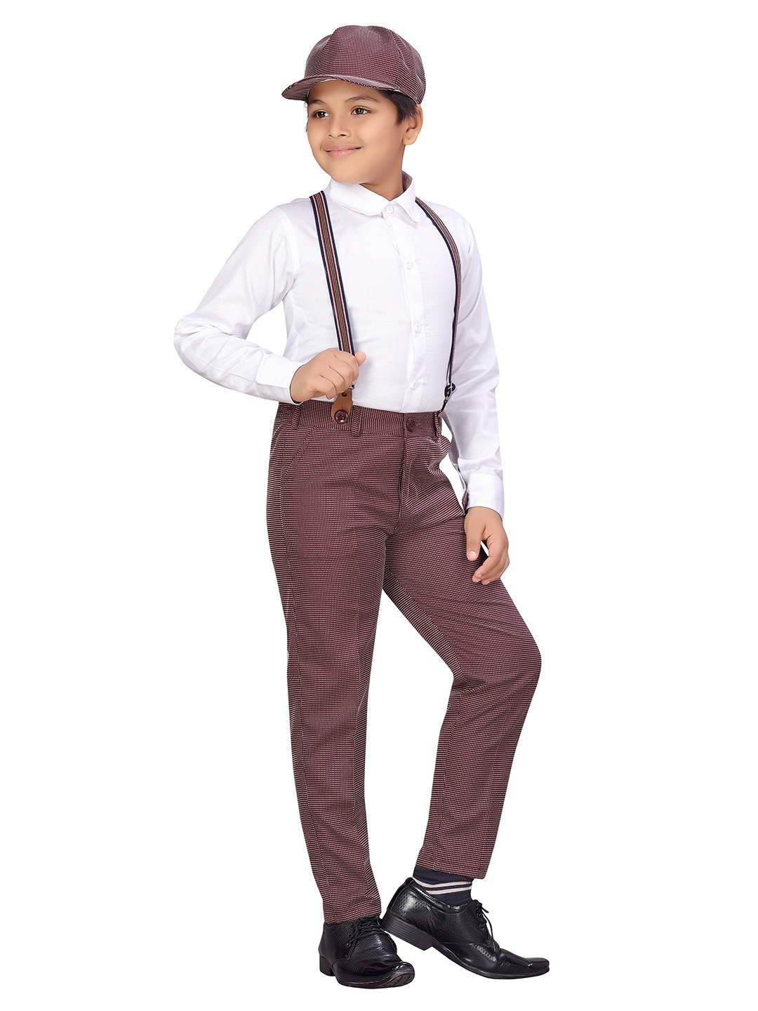 

Aj DEZInES Boys White & Maroon Solid Shirt with Trousers