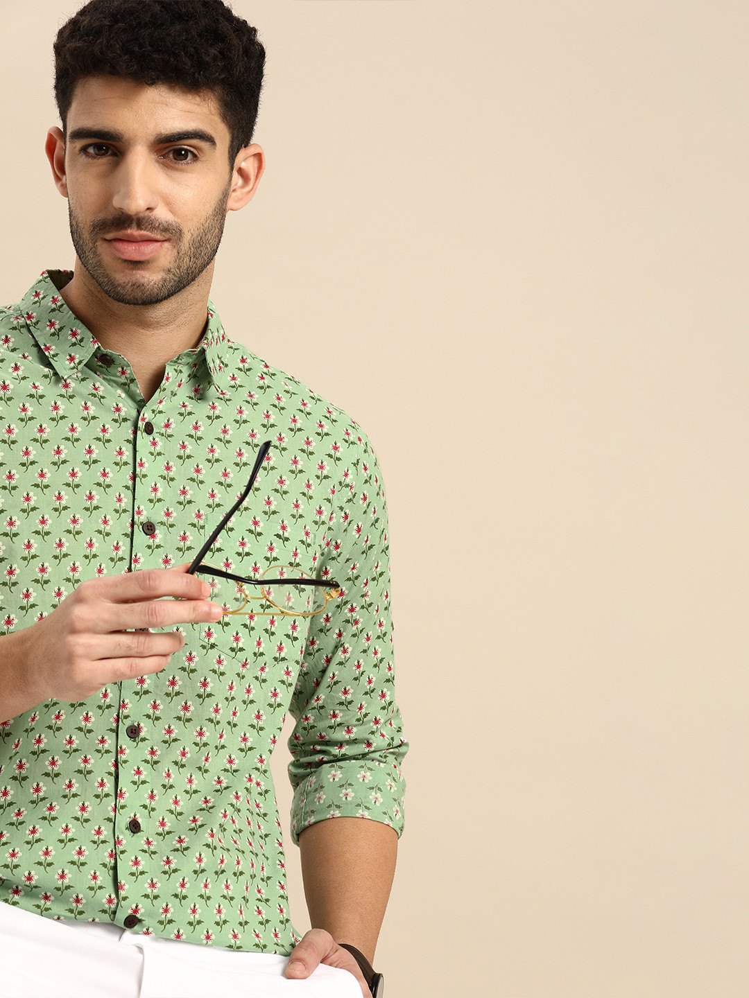 

Anouk Men Green Floral Pure Cotton Printed Casual Shirt