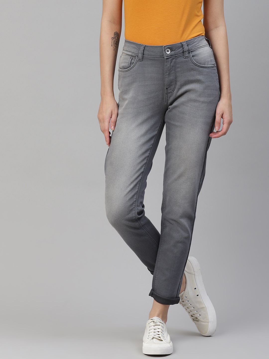 

Flying Machine Women Grey Skinny Fit Heavy Fade Stretchable Jeans