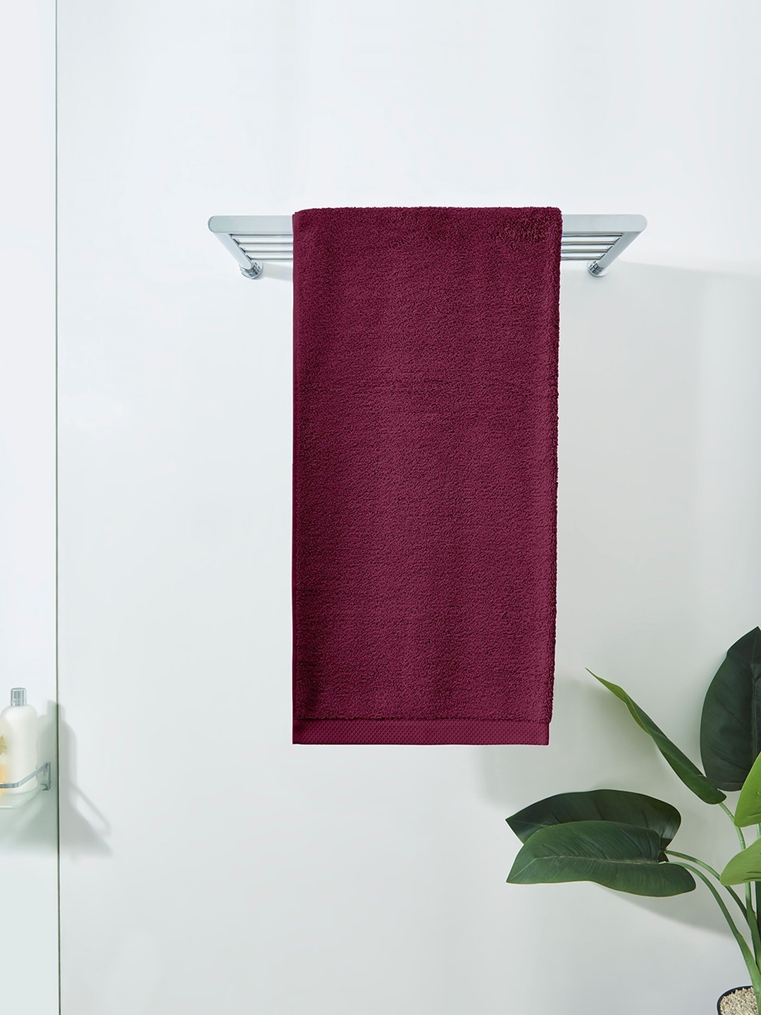 

DDecor Magenta-Pink Solid 550 GSM Bath Towel