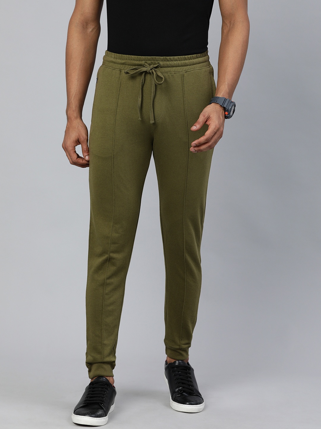 

The Indian Garage Co Men Olive Green Solid Slim-Fit Joggers