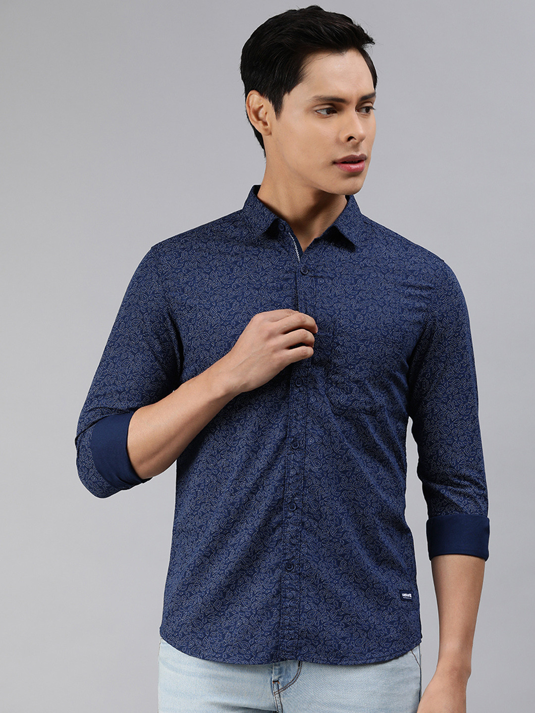

SPYKAR Men Navy Blue Slim Fit Printed Casual Shirt