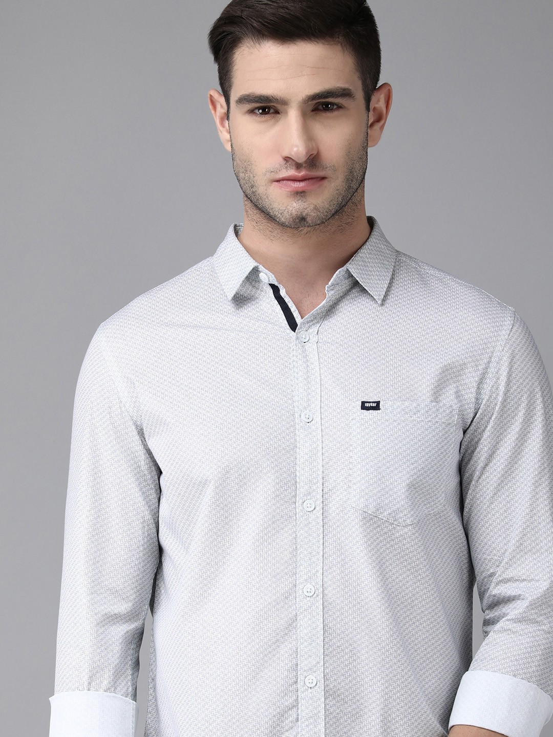 

SPYKAR Men White & Blue Slim Fit Printed Casual Pure Cotton Shirt