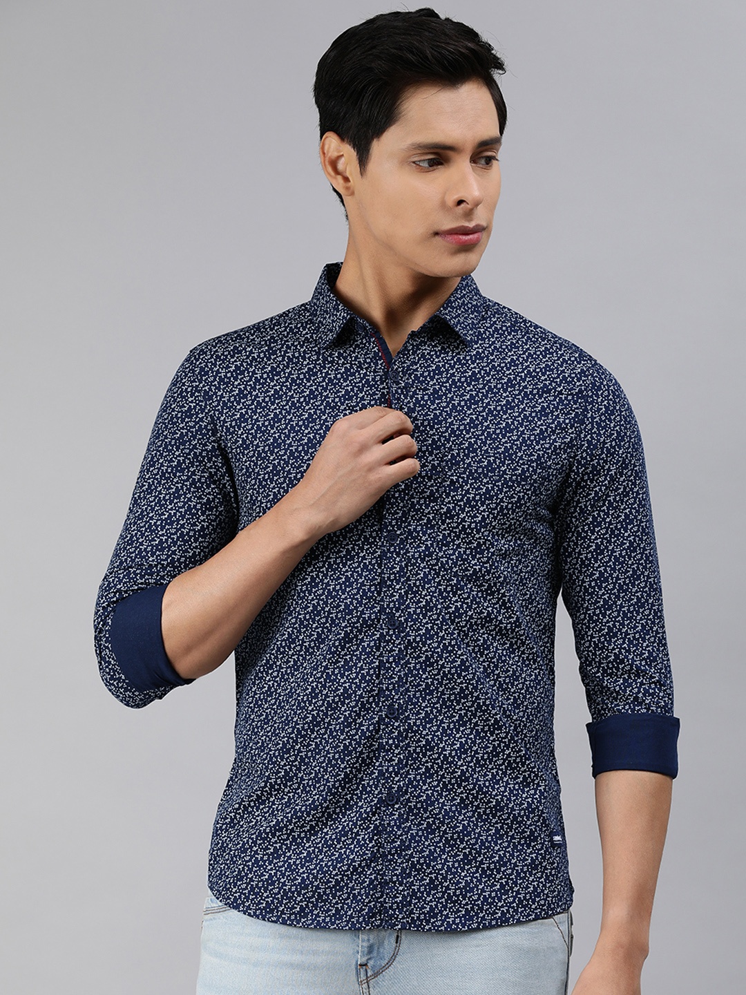 

SPYKAR Men Navy Blue & White Slim Fit Printed Casual Shirt