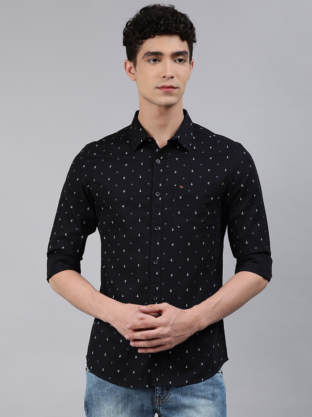 

SPYKAR Men Black & White Slim Fit Nautical Print Pure Cotton Casual Shirt